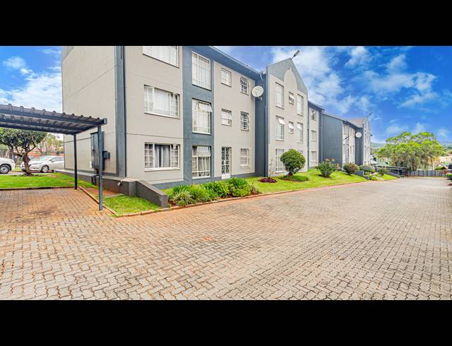 2 BEDROOM APARTMENT TO LET IN WELTEVREDEN PARK